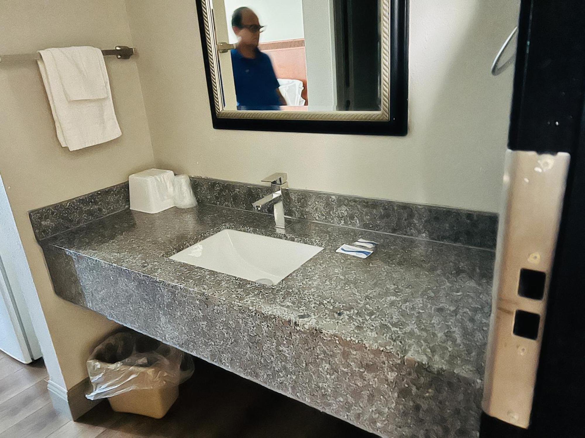 Rosewood Inn By Oyo Union City I-69 Exteriör bild