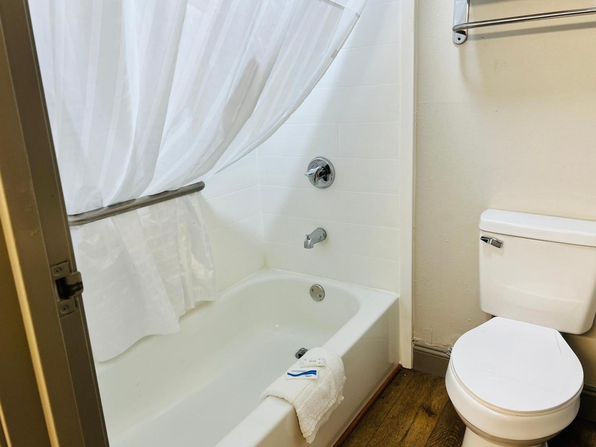 Rosewood Inn By Oyo Union City I-69 Exteriör bild