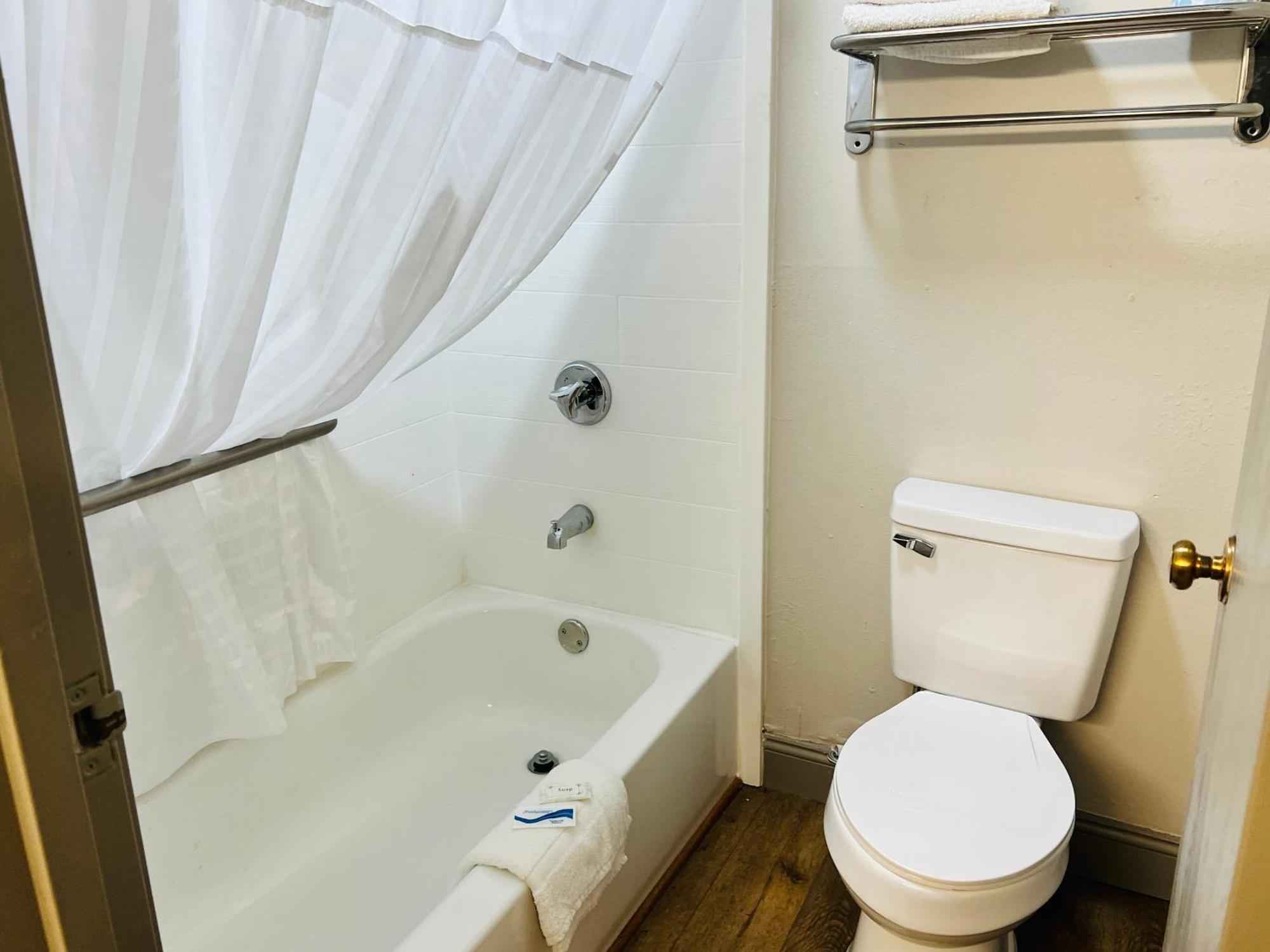 Rosewood Inn By Oyo Union City I-69 Exteriör bild